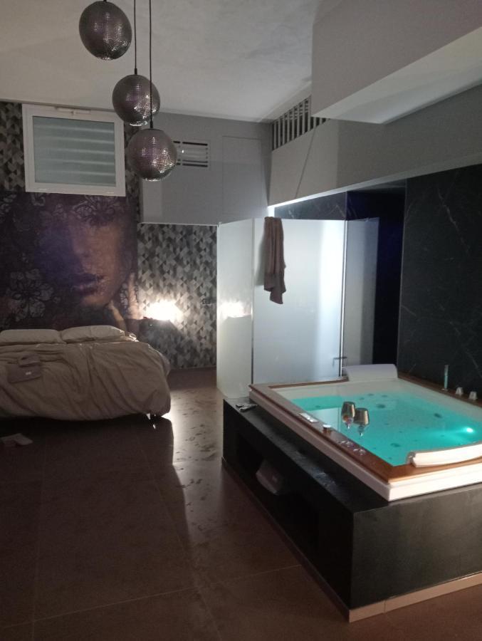 SuiteLuxurya18 Bari Extérieur photo