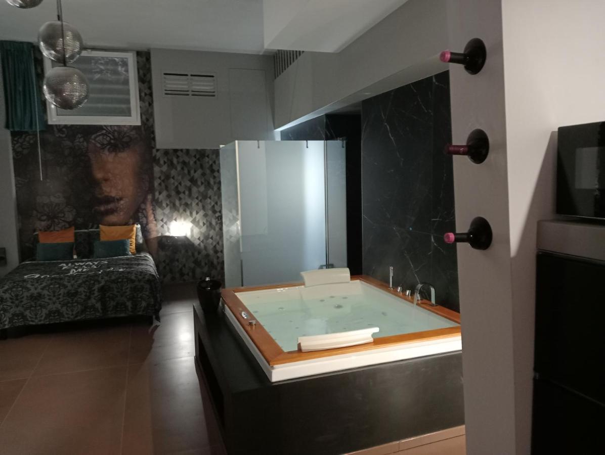 SuiteLuxurya18 Bari Extérieur photo