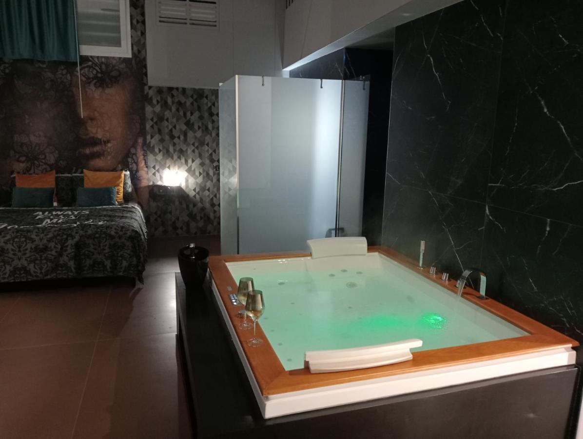 SuiteLuxurya18 Bari Extérieur photo