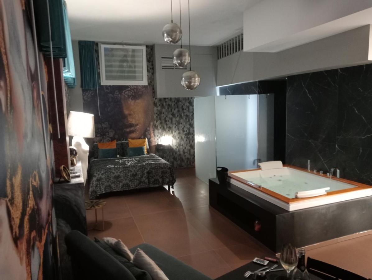 SuiteLuxurya18 Bari Extérieur photo