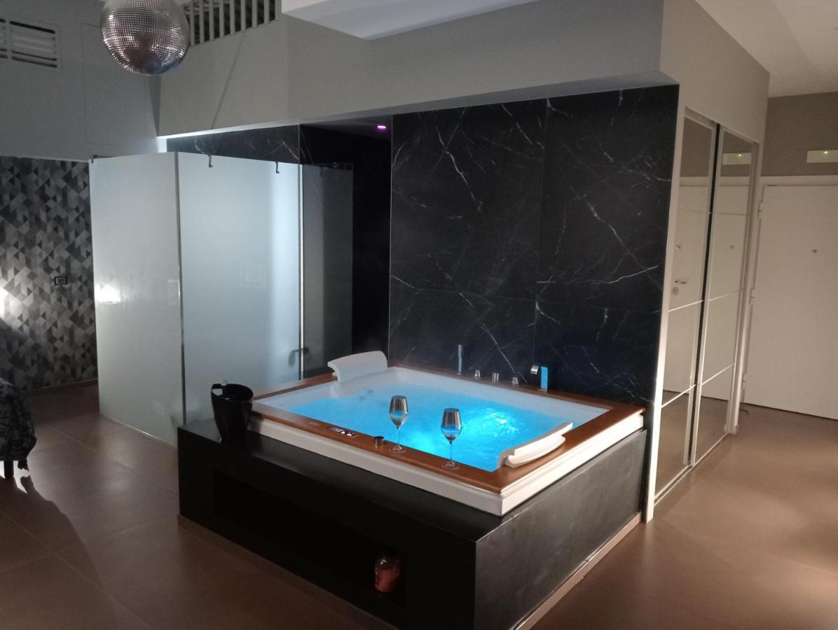 SuiteLuxurya18 Bari Extérieur photo